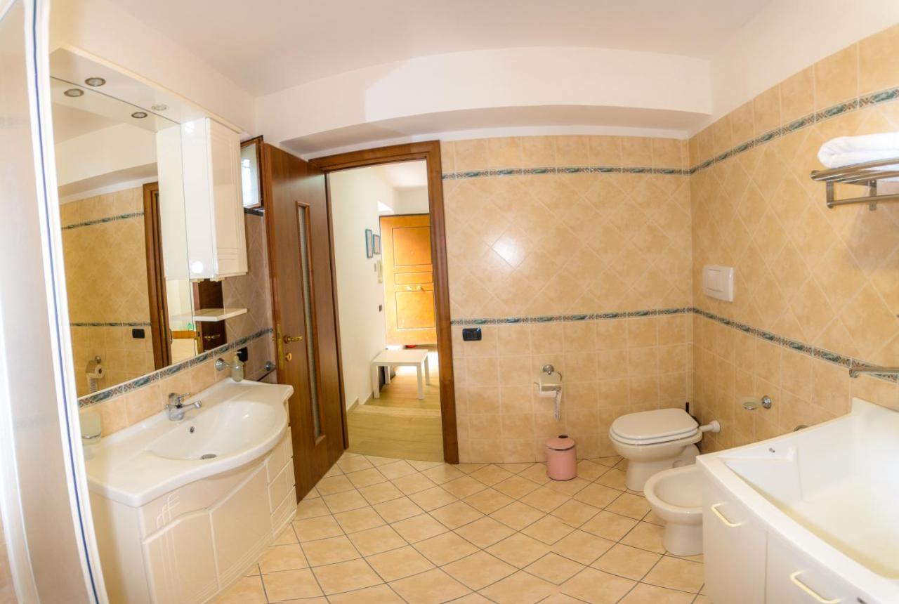 Quintessenza - Sorrento Coast Rentroom Vico Equense Bagian luar foto
