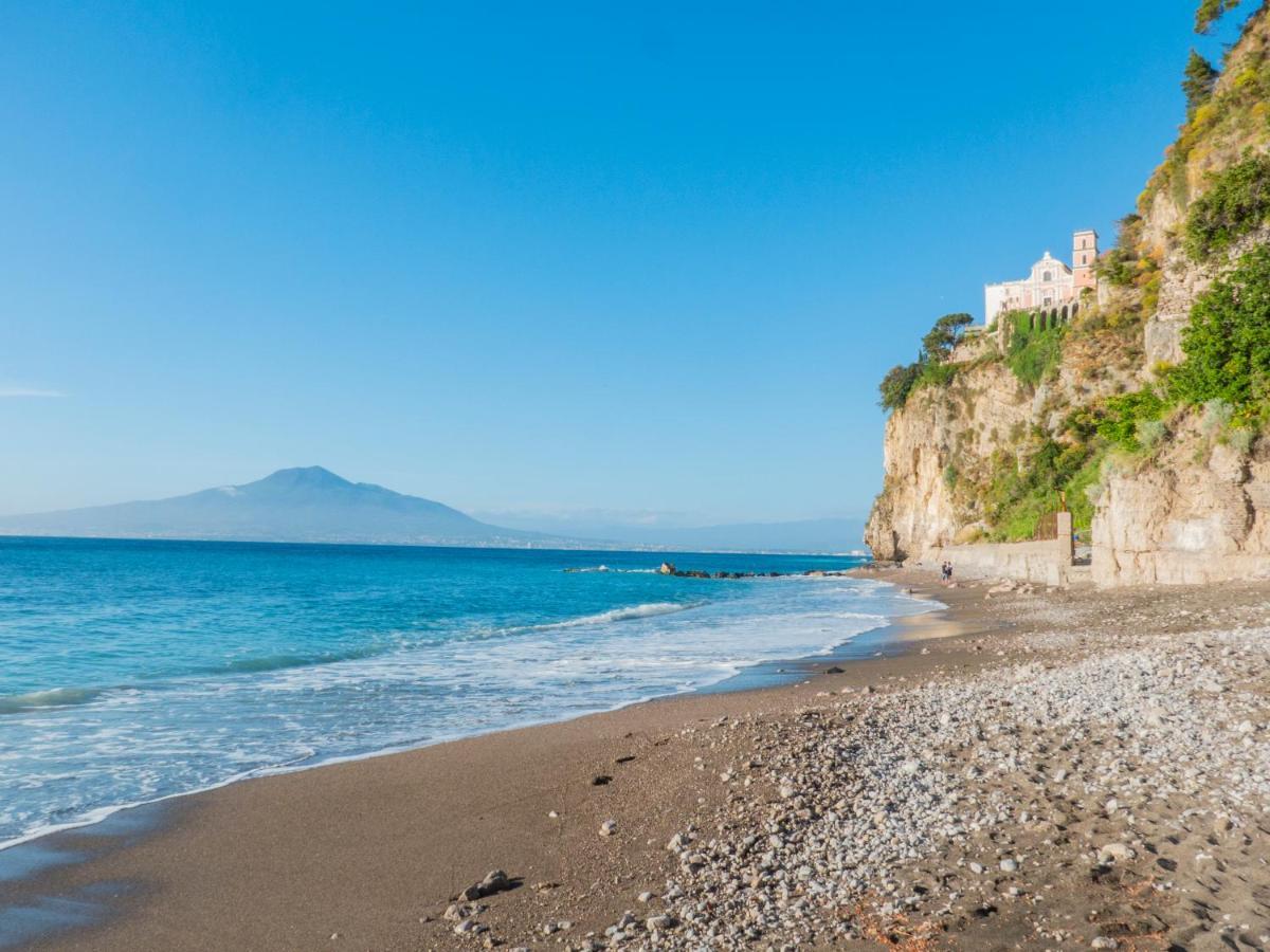 Quintessenza - Sorrento Coast Rentroom Vico Equense Bagian luar foto