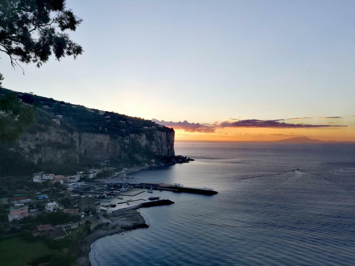 Quintessenza - Sorrento Coast Rentroom Vico Equense Bagian luar foto